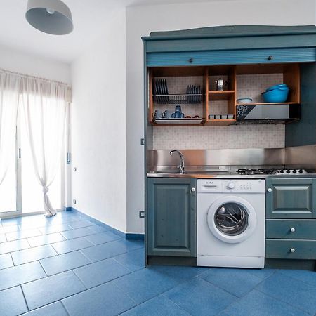 Oasi Azzurra Aparthotel Messina Bagian luar foto
