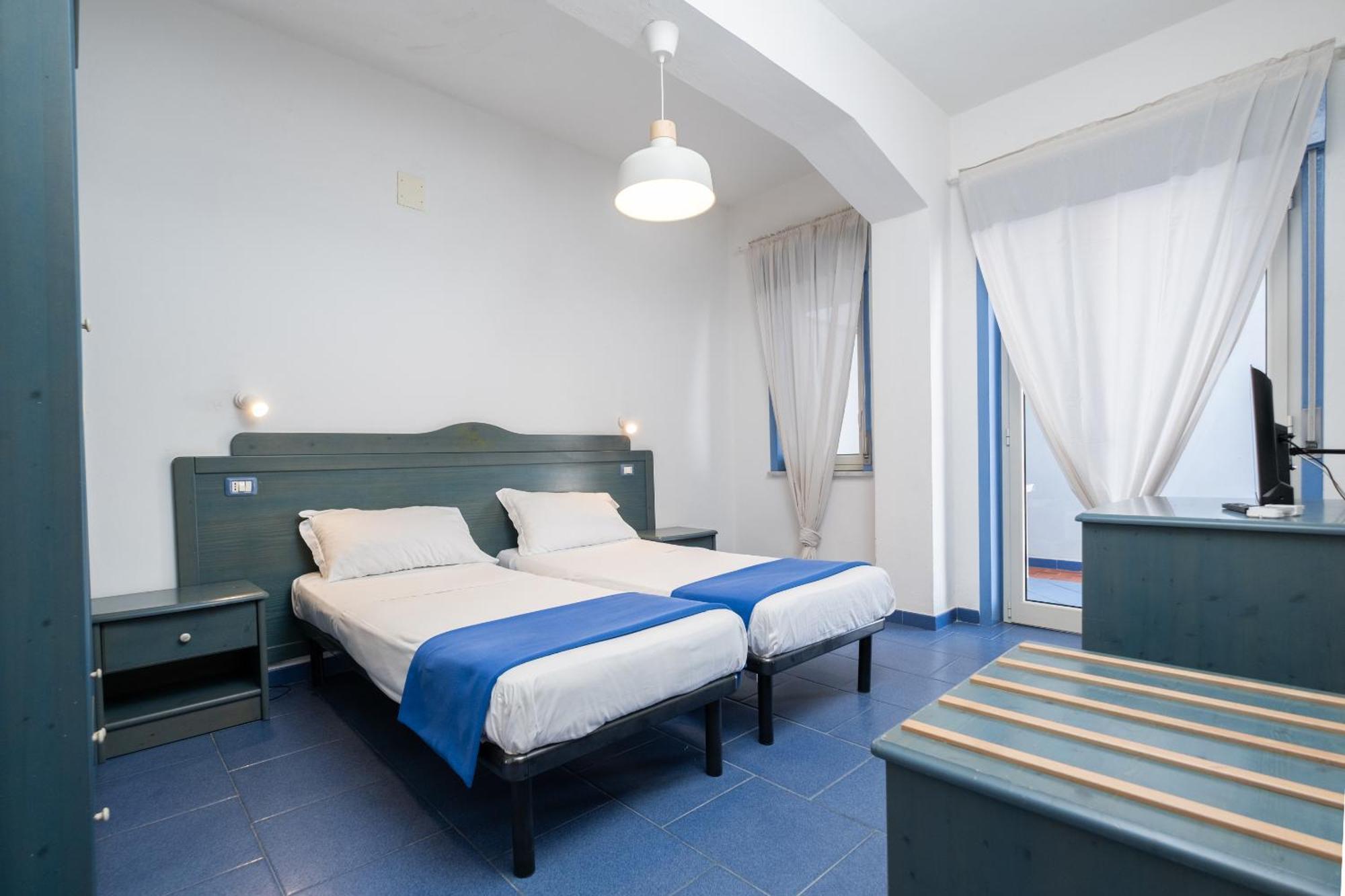 Oasi Azzurra Aparthotel Messina Bagian luar foto