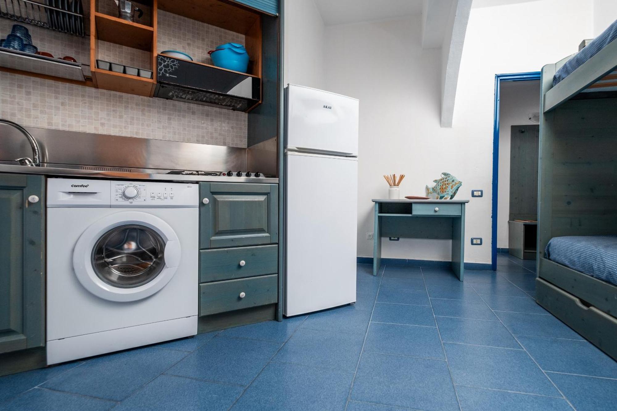 Oasi Azzurra Aparthotel Messina Bagian luar foto